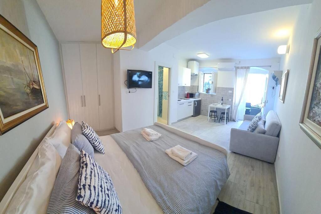 Studio Apartment Marella Vis Dış mekan fotoğraf